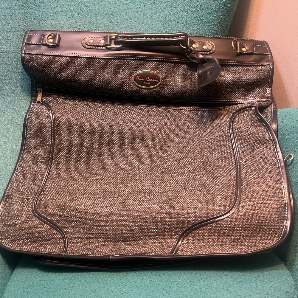 Pierre Cardin Garment Bag